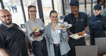 Equipe de l'Authentique Restaurant à Verdun