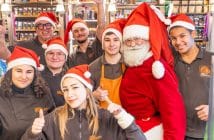 Le père Noël avec l'équipe de Terra Chocolata Verdun