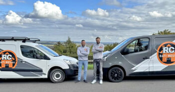 Bati Meuse, votre spécialiste de la salle de bains Equipe Bati Meuse : Enrique Xavier-Carvalhal et Romain Roy