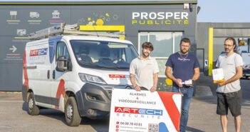 Equipe Artech Sécurité devant chez Prosper Publicité