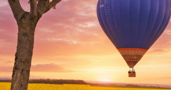 Un cadeau qui fait rêver : offrez un baptême en montgolfière avec l’association Vue du Ciel